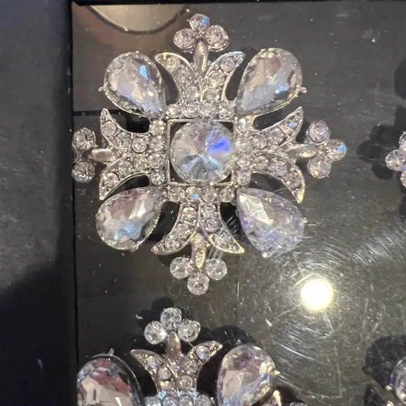 TAHARI HOME RHINESTONE NAPKIN RING SET flower snowflakeCrystal Silver Jeweled - Picture 3 of 5